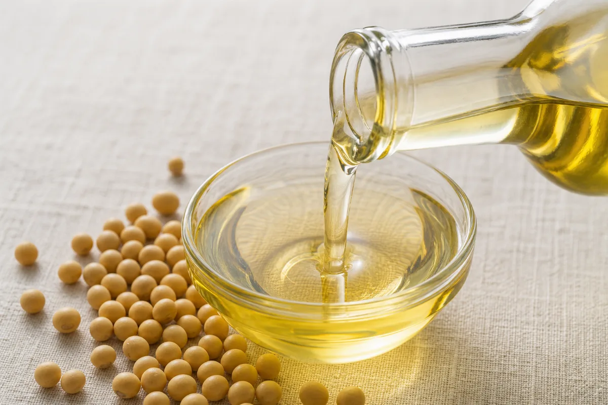 Close-up of soybean & vegetable oil